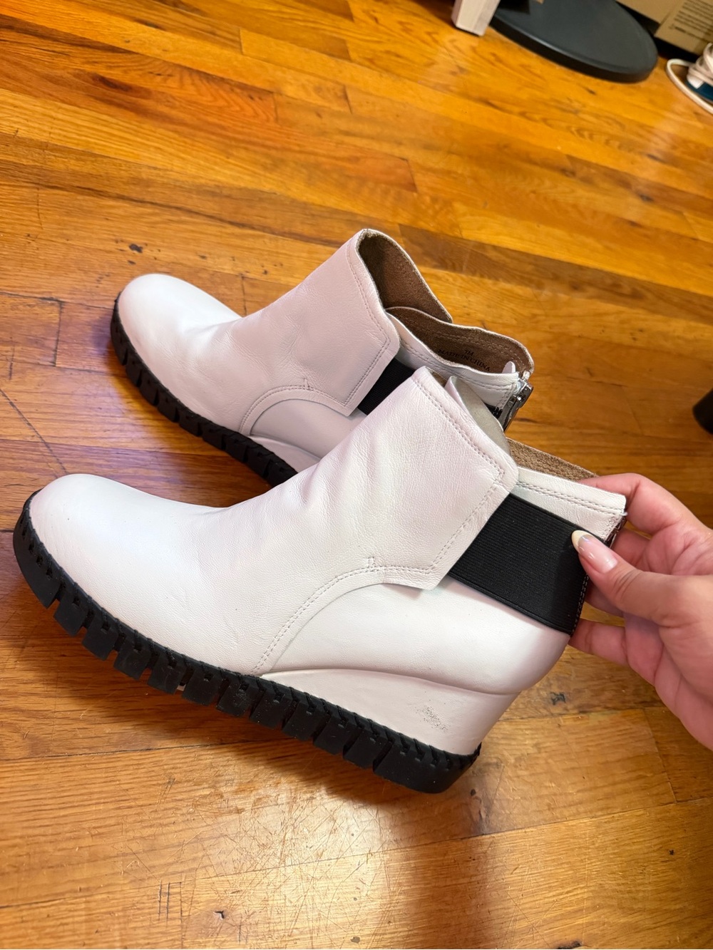 J Renee Nagetta Wedge Sneaker/ Bootie - Size 7 New
